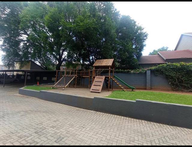 1 BEDROOM APARTMENT FOR SALE IN FLORIDA LAKE